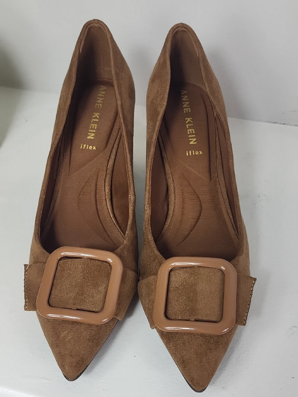 Anne Klein Bentley Tan Brown Suede Pointed Toe Buckle Pumps. Size 6 - Picture 3 of 11